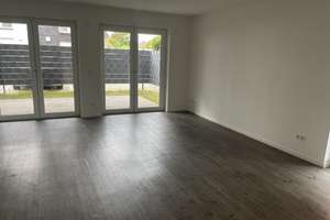 Ebenerdige Terrassenwohnung mit Vollbad, Kellerraum und PKW-Stellplatz