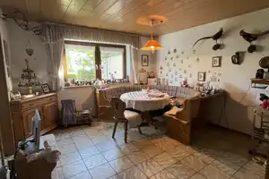 Geräumiges + gepflegtes 7-Zimmer-Wohnhaus und Nebengebäude (für Gewerbe) in Königsbrunn – Augsburg (Kreis) – Vorschaubild 31