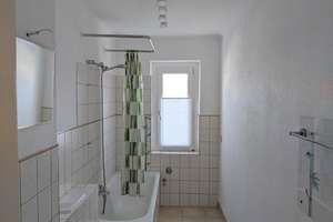 Freundliche 2-Zimmer-Wohnung im 1.OG mit Laminatboden & Badewanne * Möbel können übernommen werden – Dohnaer Straße 81, 1219 Leubnitz-Neuostra, Dresden – Vorschaubild 7