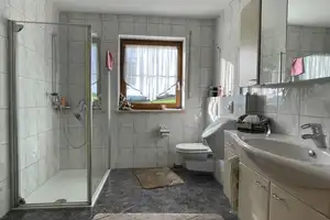 Gelegenheitskauf - Neueres Zweifamilienhaus mit PV-Anlage in Kelheim-Thaldorf - Baujahr 2001 – Kelheim (Kreis) – Vorschaubild 13