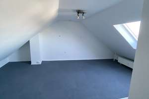 Schönes DG-Apartment mit einem Zimmer und EBK in Düsseldorf-Hamm – Die vollständige Adresse der Immobilie erhältst du vom Anbieter., 40221 Hamm, Düsseldorf – Vorschaubild 5