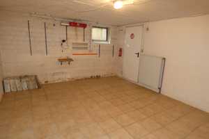 Reihenhaus mit viel Platz und Ausbaumöglichkeit,  voll unterkellert, Garage, gute, ruhige SW- Lage. – Steinburg (Kreis) – Vorschaubild 37