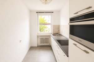 Große 4-Zimmer-Wohnung in Bremerhaven zu vermieten!