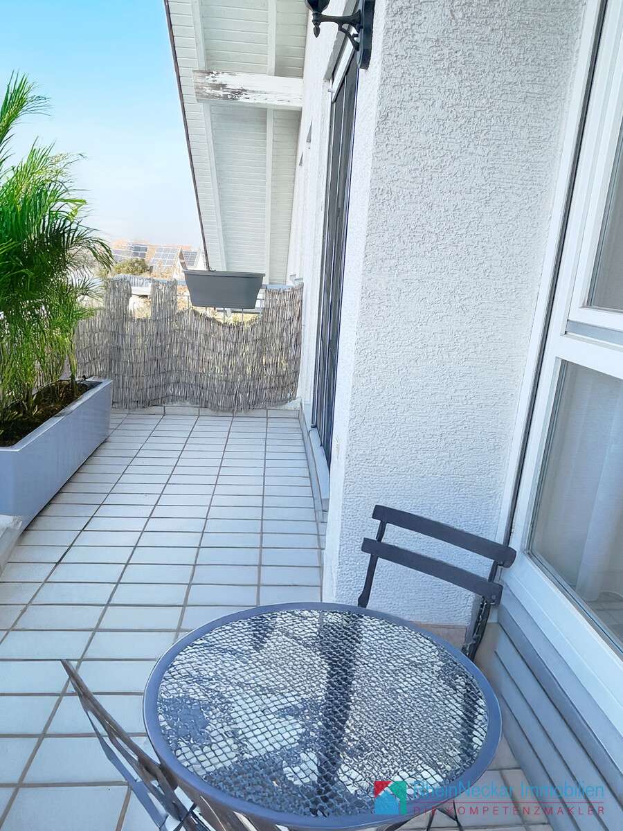 Immobilie in Neulußheim - Moderne und großzügige  Dachgeschosswohnung mit Balkon, beheiztem Hobbyraum, Stellplatz & Garage - Bild 9