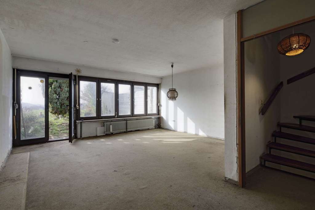 Immobilie in Kirchzarten - Tolle Aussichten in Burg-Birkenhof - Bild 2