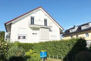Keine Käuferprovision ! Charmante, sonnige 2-Zimmer-DG-Wohnung mit EBK in Bestlage von Allach