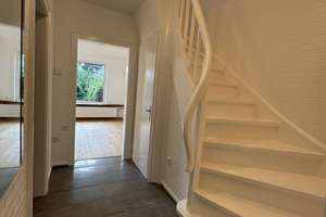 Helles, frisch renoviertes Reihenhaus mit Garten, EBK, Vollkeller und ausgebautem Dachgeschoss – Die vollständige Adresse der Immobilie erhältst du vom Anbieter., 22045 Jenfeld, Hamburg – Vorschaubild 2