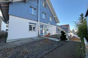 VON PRIVAT! Flexibel nutzbares freistehendes Zweifamilienhaus in Remscheid-Lüttringhausen – An der Windmühle 56, 42899 Remscheid – Vorschaubild 1