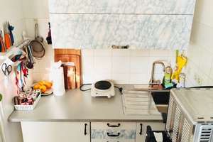TOP LAGE VERMIETETE  1,5 ZIMMER WOHNUNG 1.OG OHNE AUFZUG ERBPACHT TIEFGARAGE SEPARAT – 40597 Benrath, Düsseldorf – Vorschaubild 4