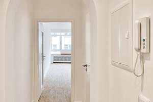 Hochwertig sanierte Single-/Pendler-Wohnung mit Balkon und Einbauküche in der Innenstadt – Die vollständige Adresse der Immobilie erhältst du vom Anbieter., 40210 Stadtmitte, Düsseldorf – Vorschaubild 7