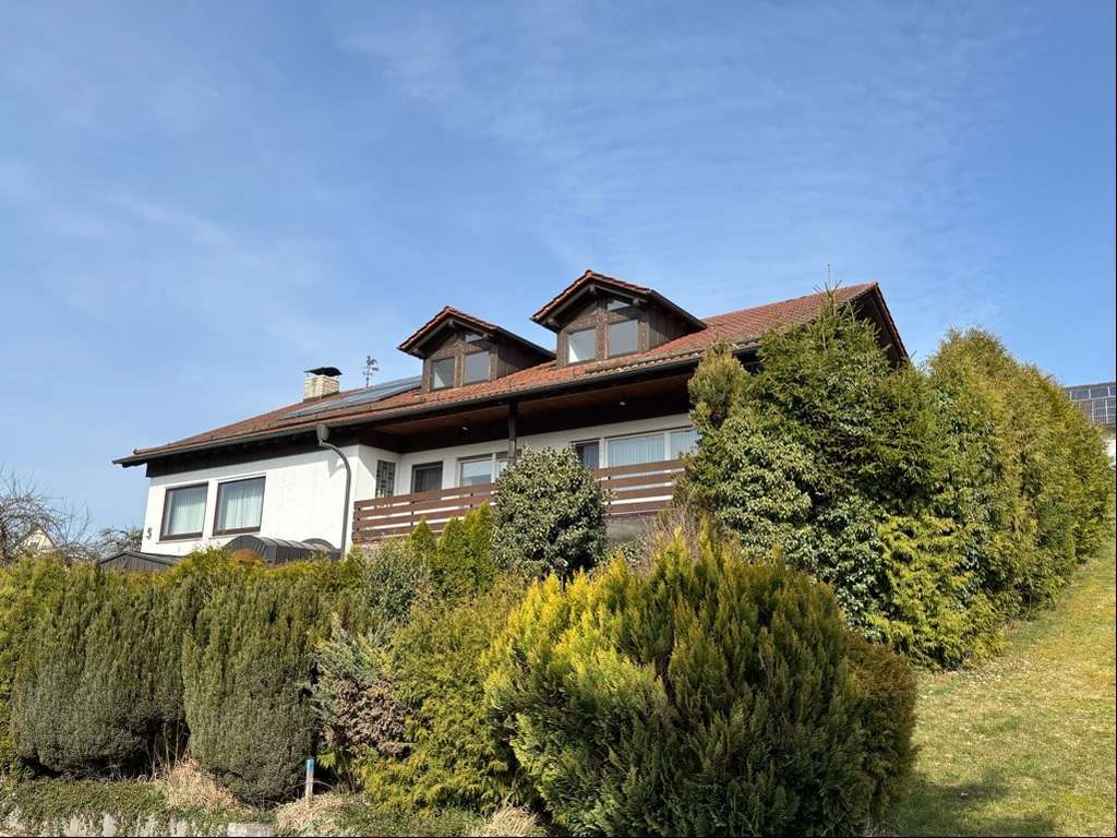 Immobilie in Oberrot - Großzügiges Wohnhaus mit Blick ins Rottal! - Bild 3