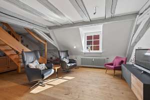 Wohnjuwel in der Durlacher Altstadt: Charmante 4,5-Zi.-Maisonette-Eigentumswohnung mit Stellplatz – Die vollständige Adresse der Immobilie erhältst du vom Anbieter., 76227 Durlach, Karlsruhe – Vorschaubild 3
