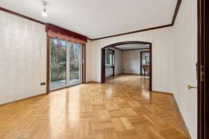 Großzügiges Einfamilienhaus mit weitläufigem, parkähnlichem Gartengrundstück – Die vollständige Adresse der Immobilie erhältst du vom Anbieter., 95445 Roter Hügel, Bayreuth – Vorschaubild 4