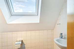 Möbliert: Schönes Einfamilienhaus in Trudering auf Zeit mieten – Die vollständige Adresse der Immobilie erhältst du vom Anbieter., 81825 Gartenstadt Trudering, München – Vorschaubild 17