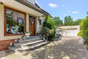Bremerhaven - Speckenbüttel • Stilvolles Einfamilienhaus mit Photovoltaikanlage & Wallbox – Die vollständige Adresse der Immobilie erhältst du vom Anbieter., 27580 Lehe, Bremerhaven – Vorschaubild 2