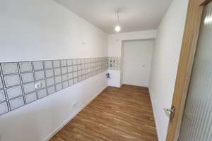 Attraktive 2-Zimmer-Wohnung mit Loggia in Oberhausen zu vermieten – Zirbelstraße 43 a, 86154 Oberhausen-Nord, Augsburg – Vorschaubild 3
