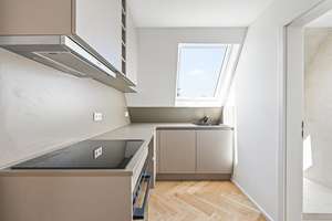 Erstbezug nach hochwertiger Sanierung – helle Dachgeschosswohnung mit Einbauküche – Die vollständige Adresse der Immobilie erhältst du vom Anbieter., 70372 Kurpark, Stuttgart – Vorschaubild 8