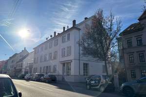 Zentral gelegene und renovierte 1,5 Zimmer-Wohnung - Bezug sofort möglich