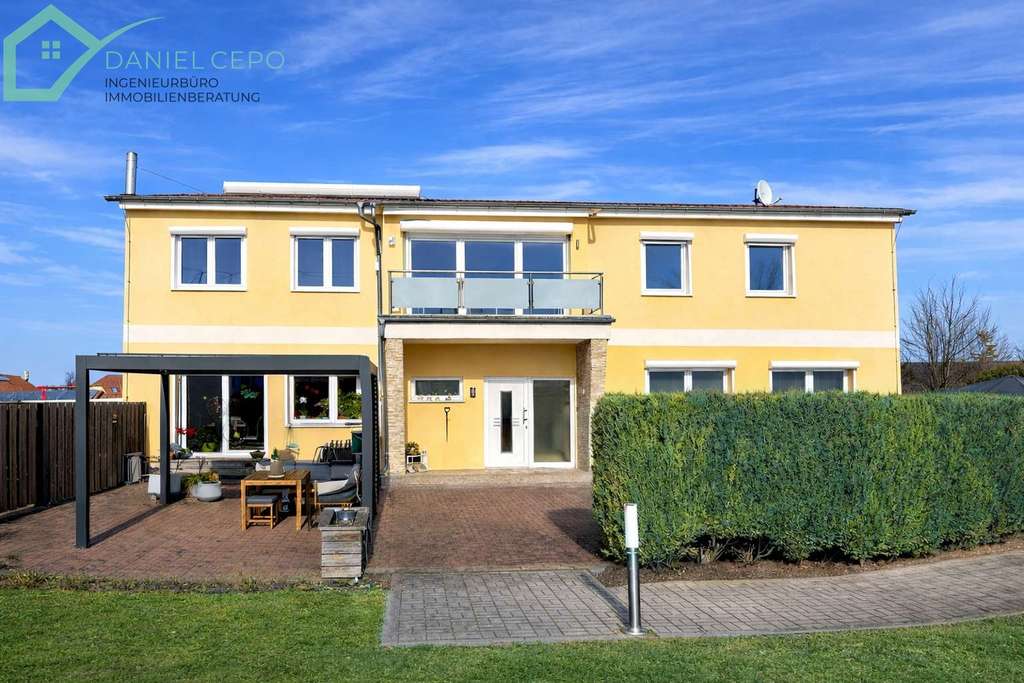 Immobilie in Bösleben-Wüllersleben - 217 m² Penthousewohnung mit separatem Eingang, Sauna & Garten + zwei hochwertige Mietwohnungen - Bild 0