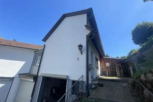 Kleines Haus mit 2 Wohnungen in ruhiger Lage in Bühlertal – Die vollständige Adresse der Immobilie erhältst du vom Anbieter., 77830 Bühlertal – Vorschaubild 2