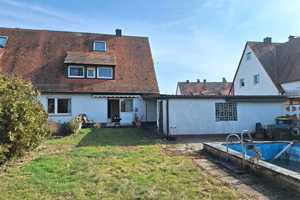 Renovierungsbedürftige DHH mit zwei getrennten Wohnungen auf schönem Grundstück mit Garten und Pool – Nürnberg – Vorschaubild 18