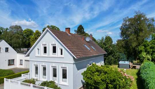 Bild von Liebhaberstück im Zentrum von Rastede – modernisiert mit Gefühl und Geschmack