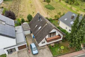 Sofort verfügbar! Großzügiges Anwesen in ruhiger Ortsrandlage von Bad Homburg  Ober-Erlenbach – Die vollständige Adresse der Immobilie erhältst du vom Anbieter., 61352 Bad Homburg vor der Höhe – Vorschaubild 3