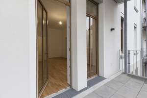Sanierte 3-Zimmer-Altbauwohnung Rollstuhlgerecht mit Einbauküche und Sonnenbalkon! – Kirsteinstrasse 3c, 55131 Oberstadt, Mainz – Vorschaubild 6