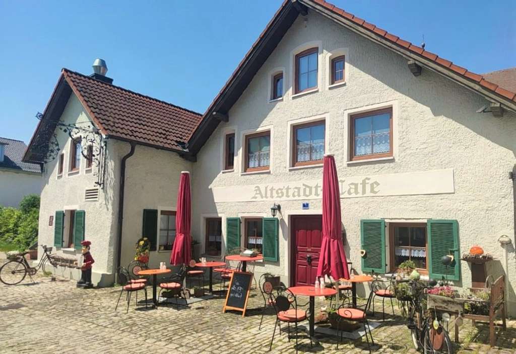 Immobilie in Beilngries - Historisches renoviertes Wohn-und Geschäftshaus (3in1) - Bild 0