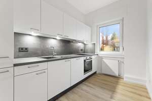 Moderne 4-Zimmer Wohnung mit Garten!