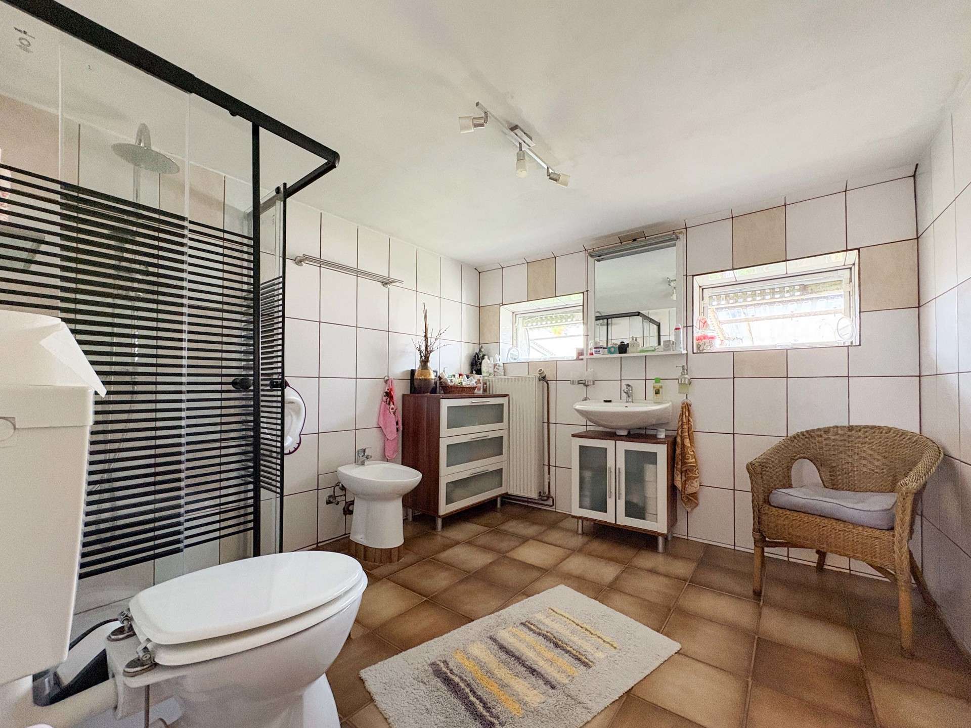 Immobilie in Daaden - Solide Doppelhaushälfte mit mediterranem Gartenflair 
in zentraler Lage! - Bild 12