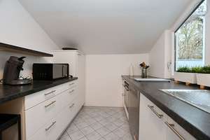 Helle, voll möblierte, großzügige Wohnung mit Balkon in Stuttgart Obertürkheim – Die vollständige Adresse der Immobilie erhältst du vom Anbieter., 70329 Obertürkheim (Ortsteil), Stuttgart – Vorschaubild 11