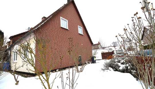 Bild von Die Südsee vor der Tür + + REH in Braunschweig + + für Singles und Paare + + 2 Garagen + + Kellerrau