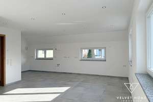 Erstbezug – große 4,5 ZKB Whg mit 2 Wohnebenen, Balkon & Garage in ruhiger Lage von Augsburg – Die vollständige Adresse der Immobilie erhältst du vom Anbieter., 86165 Lechhausen-Ost, Augsburg – Vorschaubild 3