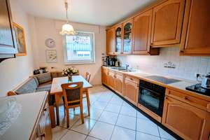 Attraktive 4-Zimmer-Wohnung im 1. OG mit Balkon in Duisburg-Buchholz – Gasteiner Straße 29 B, 47249 Buchholz, Duisburg – Vorschaubild 3