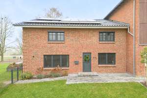 Ein Ort zum Ankommen
 - liebevoll saniertes Landhaus mit Möglichkeit zur Pferdehaltung - – Die vollständige Adresse der Immobilie erhältst du vom Anbieter., 23719 Glasau – Vorschaubild 1