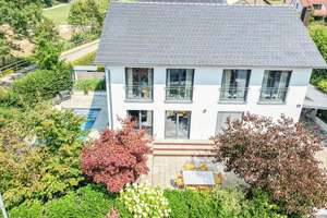 Eleganz trifft Nachhaltigkeit – Luxuriöses Einfamilienhaus in Ingolstadt-Gerolfing