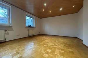 Renditeobjekt!  3-Zi. Wohnung im 1. OG – ideal für WG, nahe Uni, modernisiert. – Die vollständige Adresse der Immobilie erhältst du vom Anbieter., 93051 Kumpfmühl-Ziegetsdorf-Neuprüll, Regensburg – Vorschaubild 3