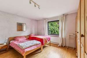 Nahe Kinzdorf -  Einfamilienhaus mit Einliegerwohnung & großem Potenzial – Am Kleinen Main 14, 63450 Südost, Hanau – Vorschaubild 7