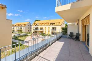 Exklusive Neubauwohnung am Cospudener See: Stilvolles 2-Zimmer-Domizil mit Balkon, Parkett und Ti... – 4416 Markkleeberg – Vorschaubild 1