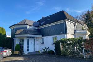Große Wohnung mit Balkon und Terrasse in Remscheid-Lennep