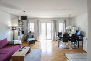 Bezugsfrei ab sofort: 2-Zimmer-Wohnung mit südlichem Balkon und bodentiefen Fenstern – Berlin – Vorschaubild 2