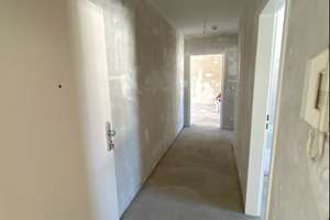 Gemütliche 2-Zimmer-Wohnung mit Balkon – Anne-Frank-Str. 26, 65197 Klarenthal, Wiesbaden – Vorschaubild 2