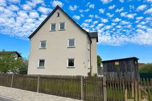 Potenzialreiches Mehrfamilienhaus in Schwarzenbach bei Pressath – Ideal für Sanierer & Investoren – Die vollständige Adresse der Immobilie erhältst du vom Anbieter., 92270 Schwarzenbach – Vorschaubild 4