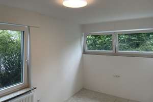 Stilvolle große helle 4-Zimmer-Wohnung in Metzingen – Die vollständige Adresse der Immobilie erhältst du vom Anbieter., 72555 Metzingen – Vorschaubild 12
