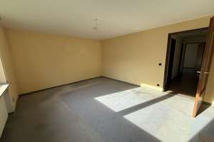 * Erdgeschosswohnung mit Potenzial – ideal für Handwerker oder Kapitalanleger * – Die vollständige Adresse der Immobilie erhältst du vom Anbieter., 89231 Neu-Ulm – Vorschaubild 2