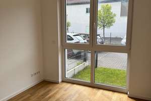 Kleine 2-Zimmer-Wohnung mit Terrasse, Einbauküche und Duschbad. – Bahnhofstr. 61b, 12555 Köpenick, Berlin – Vorschaubild 2