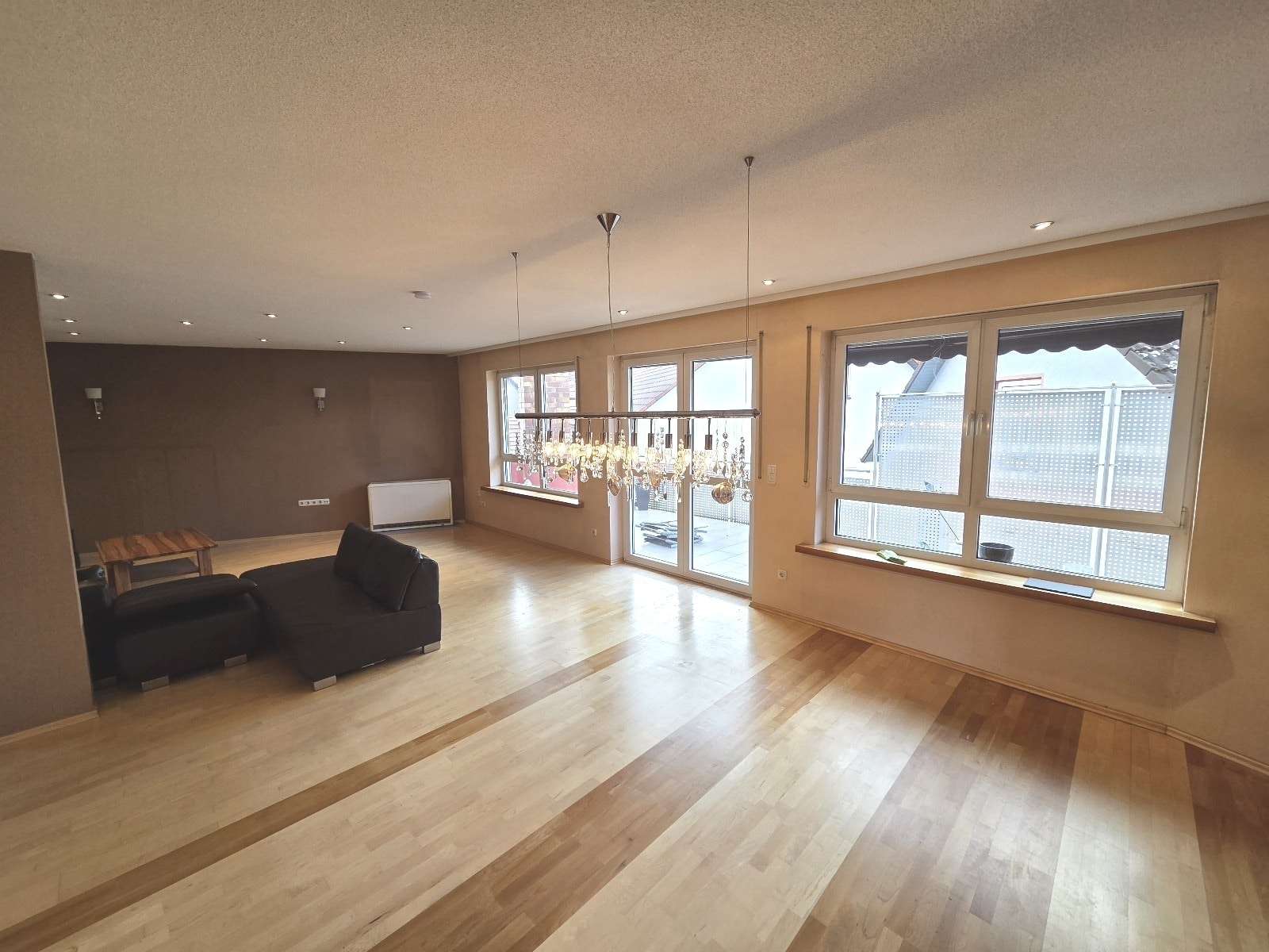 Immobilie in Maroldsweisach - *PREISREDUZIERUNG* Modernisiertes MFH inkl. Gewerbe mit Nebengebäude u. Garagen in zentraler Lage v - Bild 15