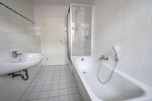 Maisonettewohnung mit Balkon & Tageslichtbad mit Wanne und separater Dusche – Lutherstraße 6, 39112 Sudenburg, Magdeburg – Vorschaubild 3