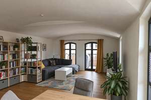 79,75 m² Altstadt-Eckwohnung: 8 Fenster, Westbalkon und Tageslichtbad – 39104 Altstadt, Magdeburg – Vorschaubild 2